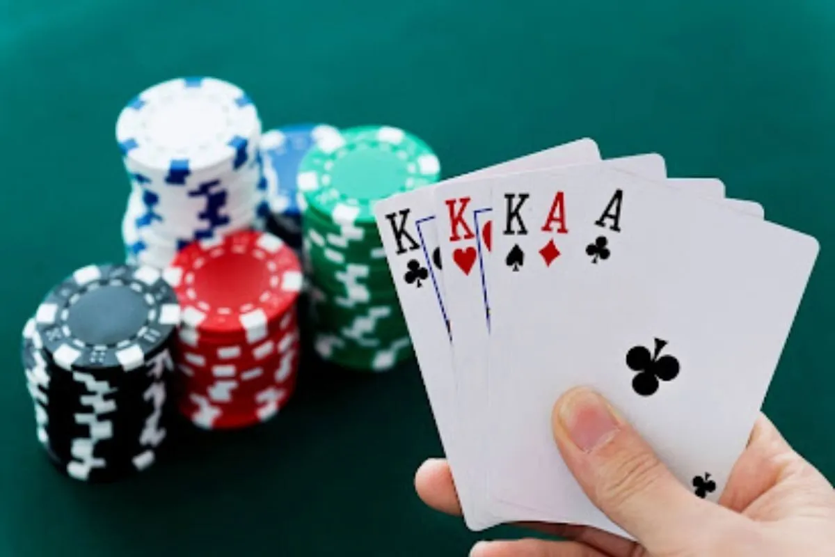 thứ tự bài xếp từ cao đến thấp trong game bài poker